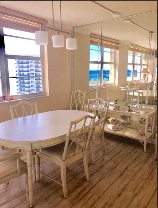 For Rent: $5,600 (2 beds, 2 baths, 1078 Square Feet)