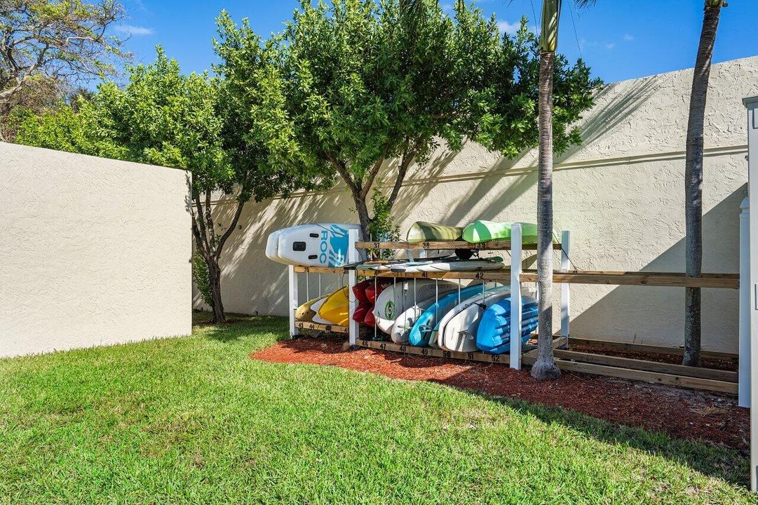 For Rent: $5,600 (2 beds, 2 baths, 1078 Square Feet)