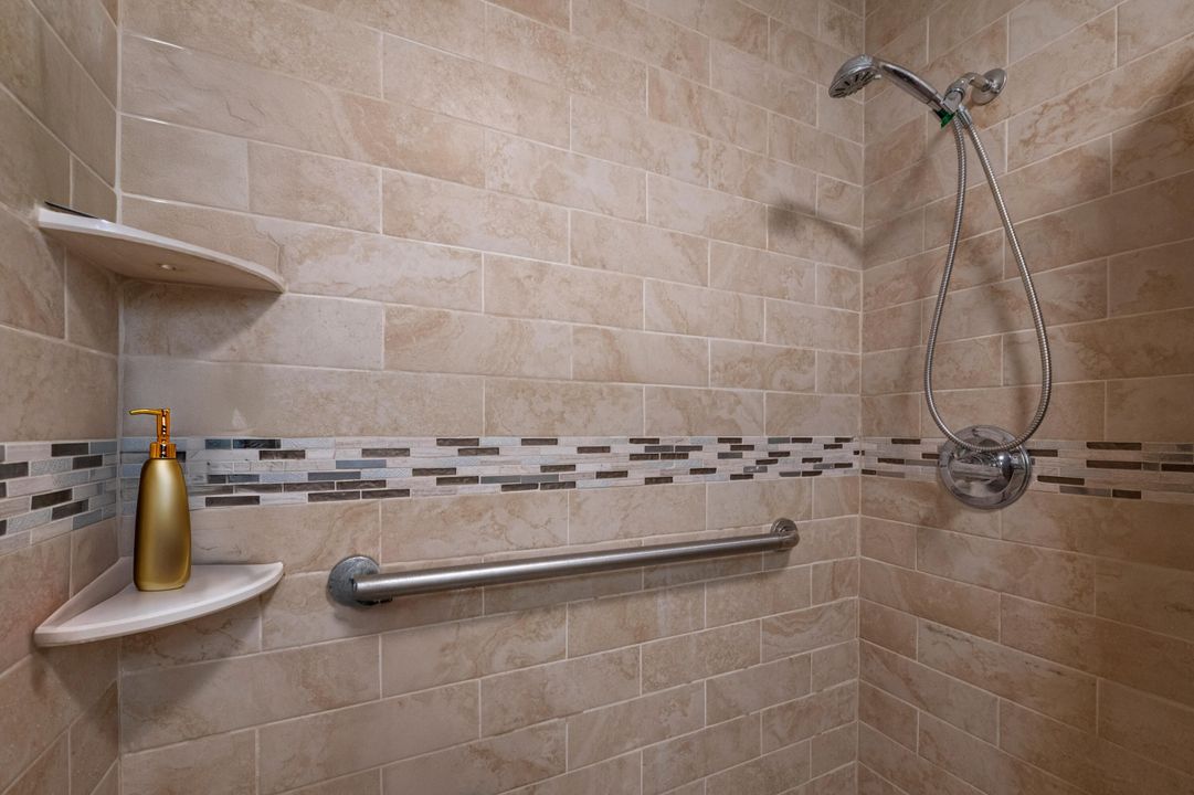 En Venta: $605,000 (4 camas, 0 baños, 1491 Pies cuadrados)