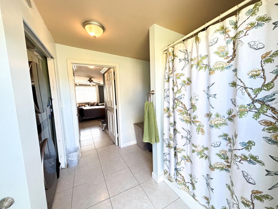 For Sale: $364,900 (3 beds, 3 baths, 1890 Square Feet)