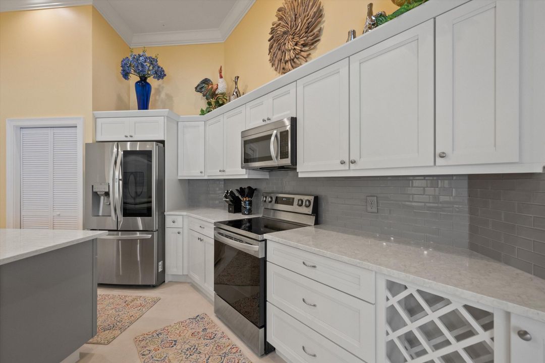 En Venta: $4,299,000 (4 camas, 4 baños, 2933 Pies cuadrados)