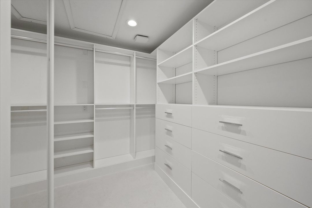 En Venta: $4,299,000 (4 camas, 4 baños, 2933 Pies cuadrados)