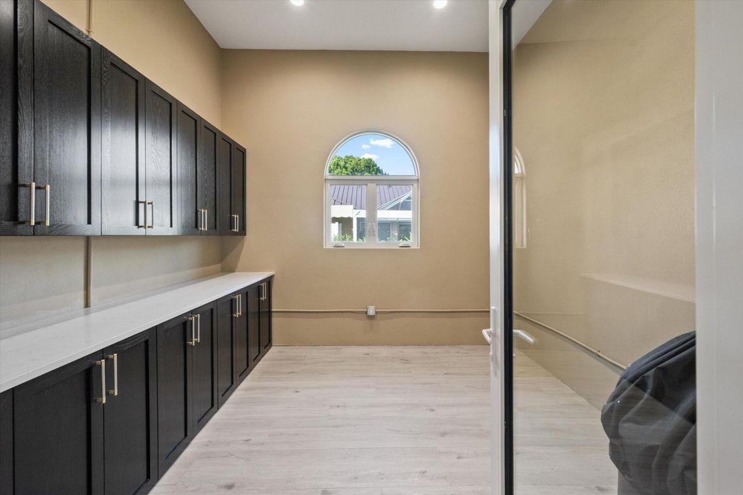 En Venta: $4,299,000 (4 camas, 4 baños, 2933 Pies cuadrados)