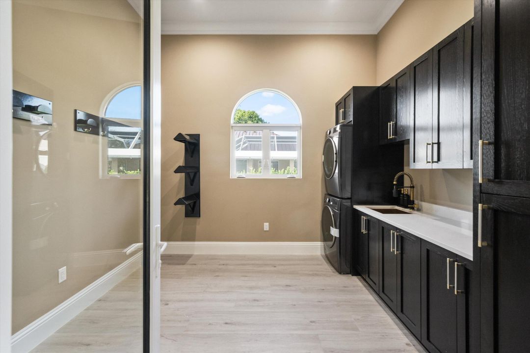 En Venta: $4,299,000 (4 camas, 4 baños, 2933 Pies cuadrados)