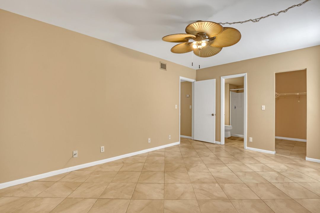 На продажу: $249,900 (2 спален, 2 ванн, 980 Квадратных фут)