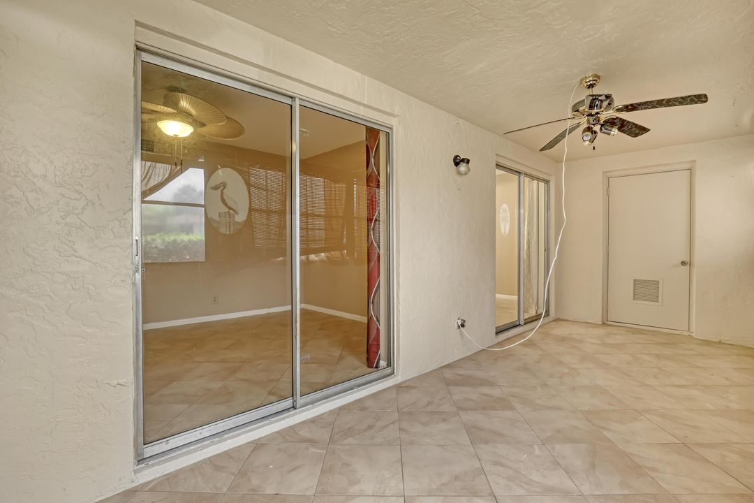 На продажу: $249,900 (2 спален, 2 ванн, 980 Квадратных фут)