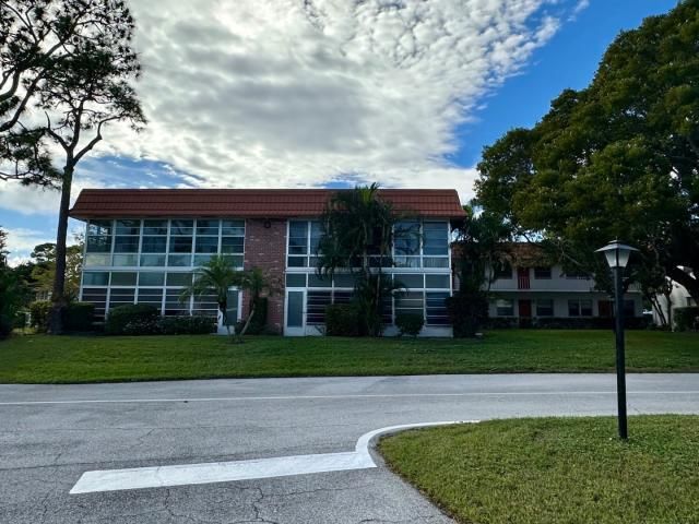 На продажу: $92,000 (1 спален, 1 ванн, 814 Квадратных фут)