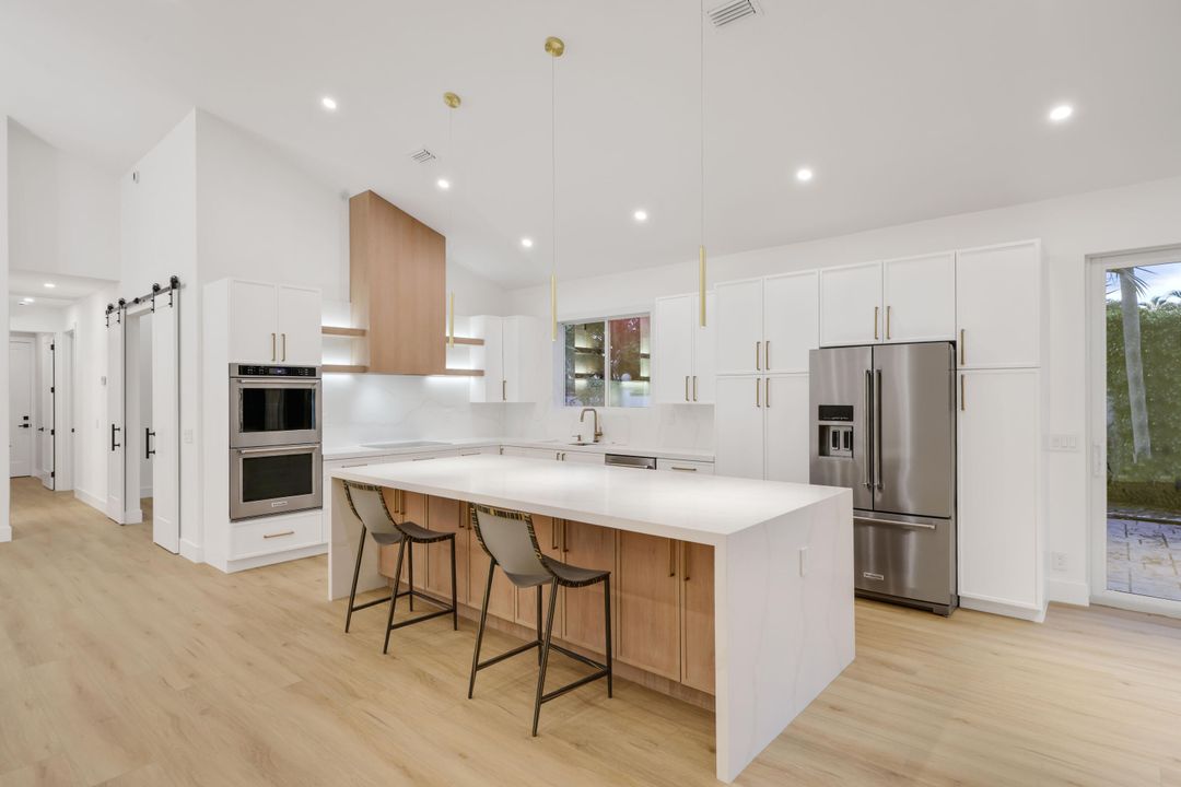 En Renta: $12,900 (3 camas, 2 baños, 1841 Pies cuadrados)