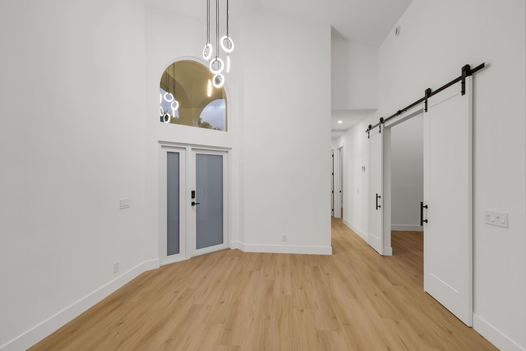 En Renta: $12,900 (3 camas, 2 baños, 1841 Pies cuadrados)