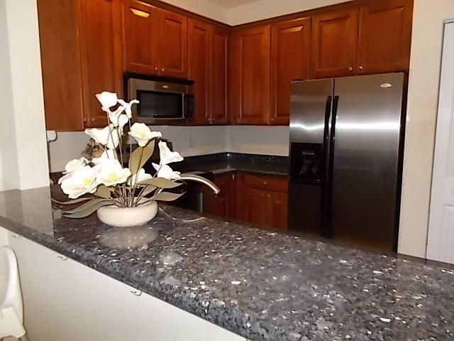 For Rent: $1,900 (3 beds, 2 baths, 1212 Square Feet)