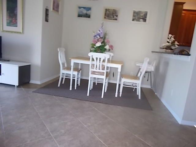 For Rent: $1,900 (3 beds, 2 baths, 1212 Square Feet)