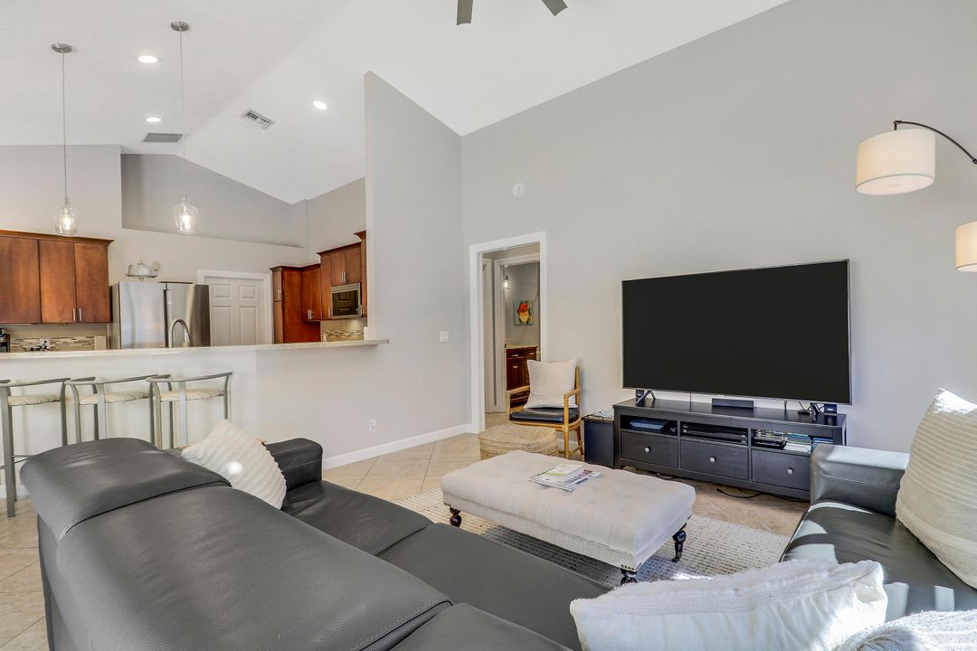 Active With Contract: $799,000 (3 beds, 2 baths, 1919 Square Feet)