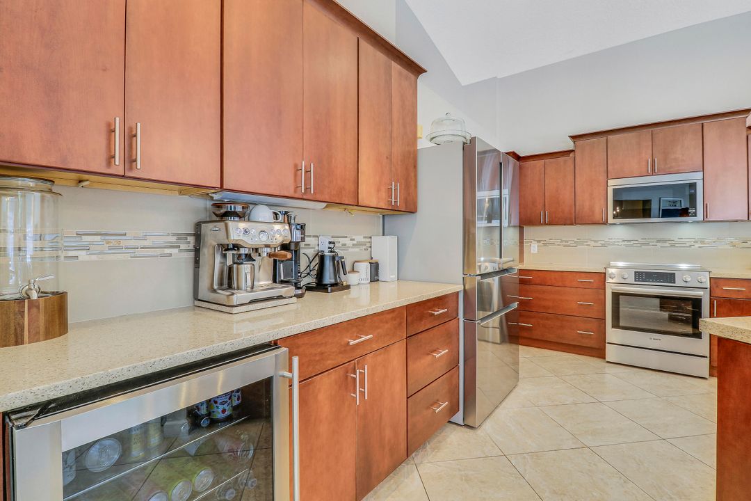 Active With Contract: $799,000 (3 beds, 2 baths, 1919 Square Feet)