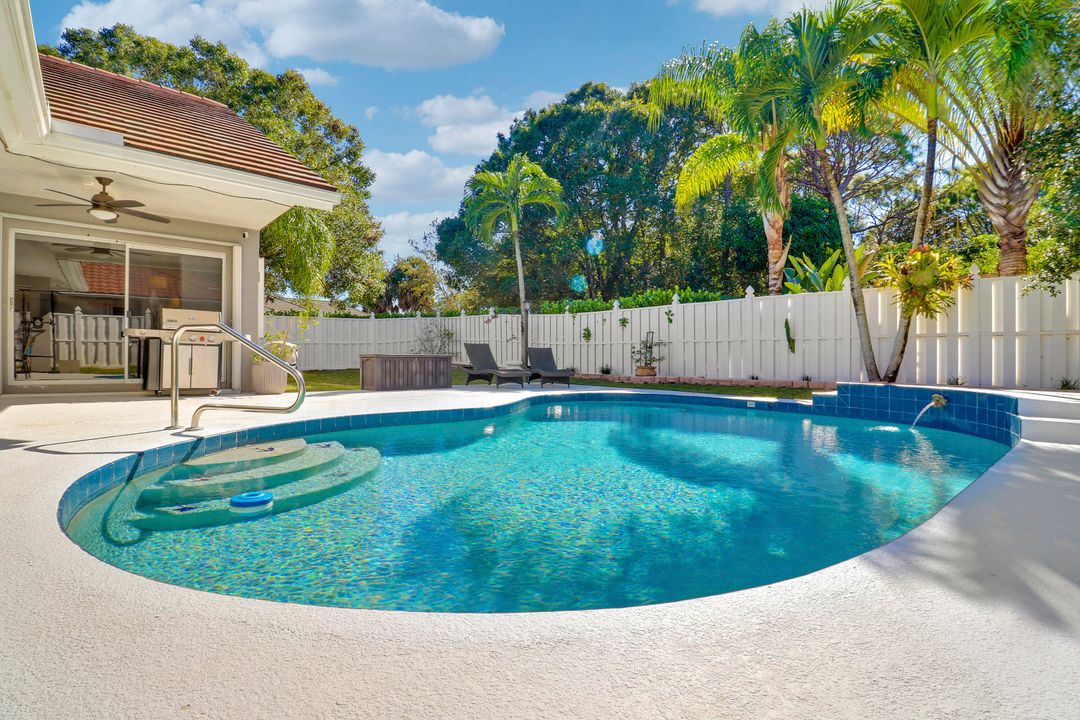 Active With Contract: $799,000 (3 beds, 2 baths, 1919 Square Feet)