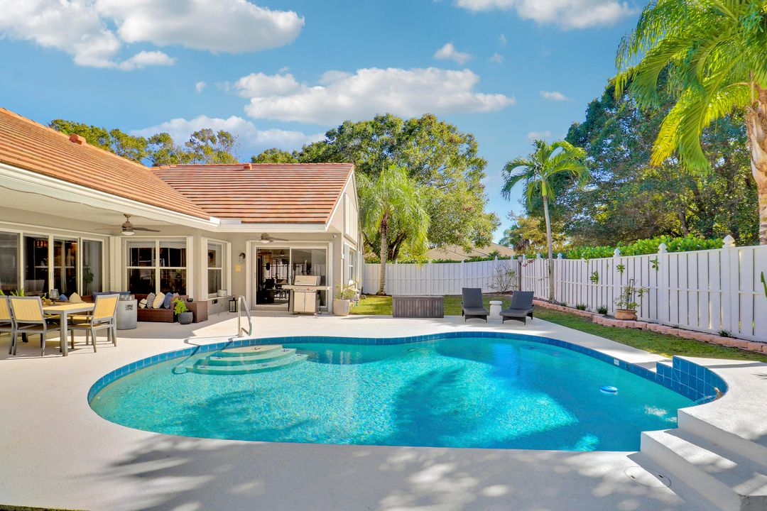 Active With Contract: $799,000 (3 beds, 2 baths, 1919 Square Feet)