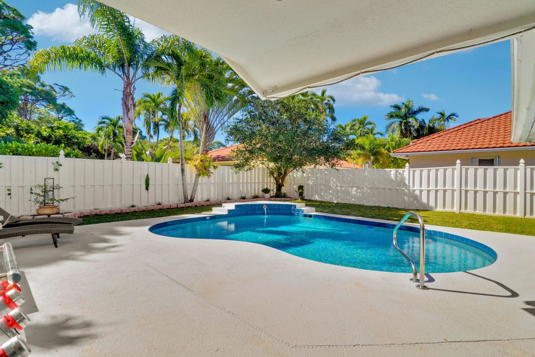 Active With Contract: $799,000 (3 beds, 2 baths, 1919 Square Feet)