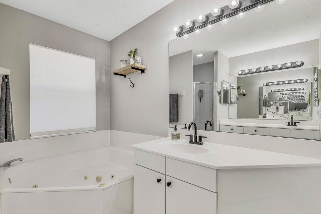 Active With Contract: $799,000 (3 beds, 2 baths, 1919 Square Feet)