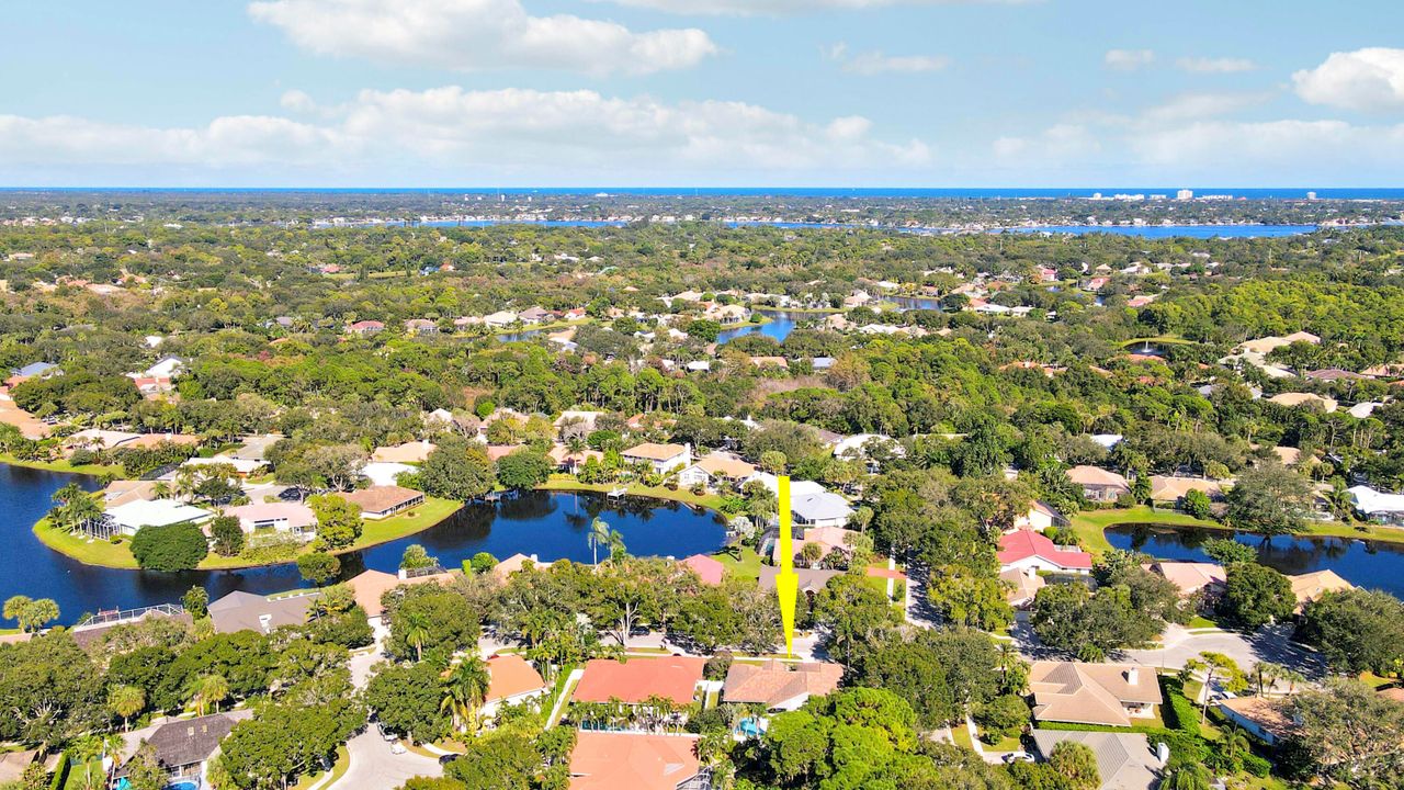 Active With Contract: $799,000 (3 beds, 2 baths, 1919 Square Feet)