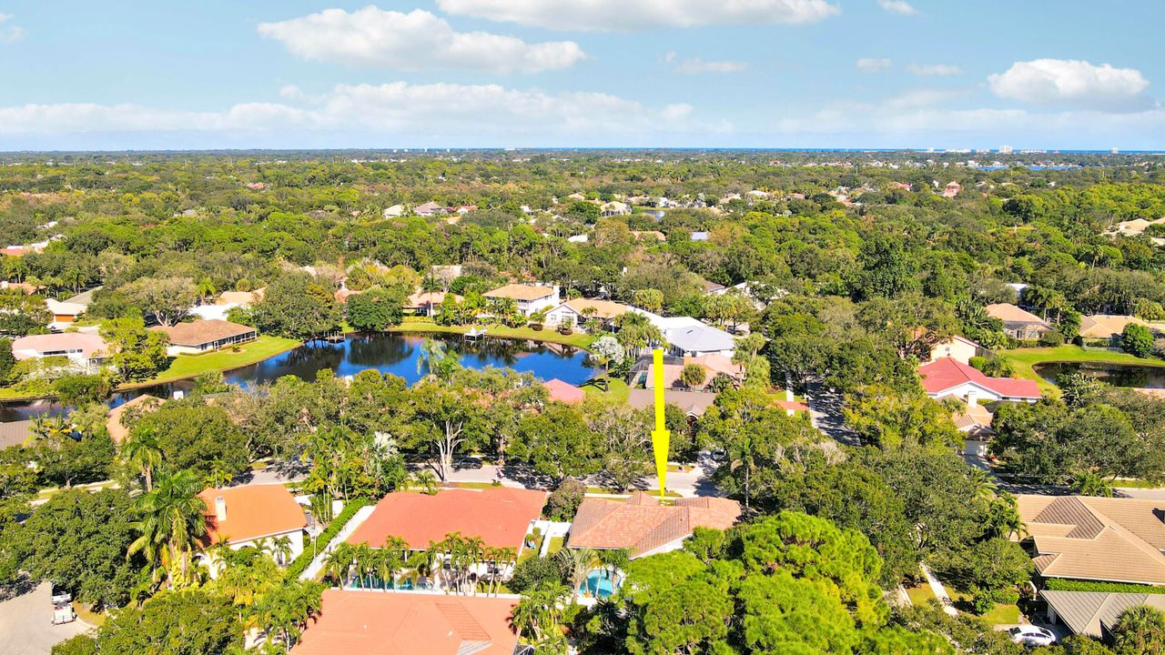Active With Contract: $799,000 (3 beds, 2 baths, 1919 Square Feet)