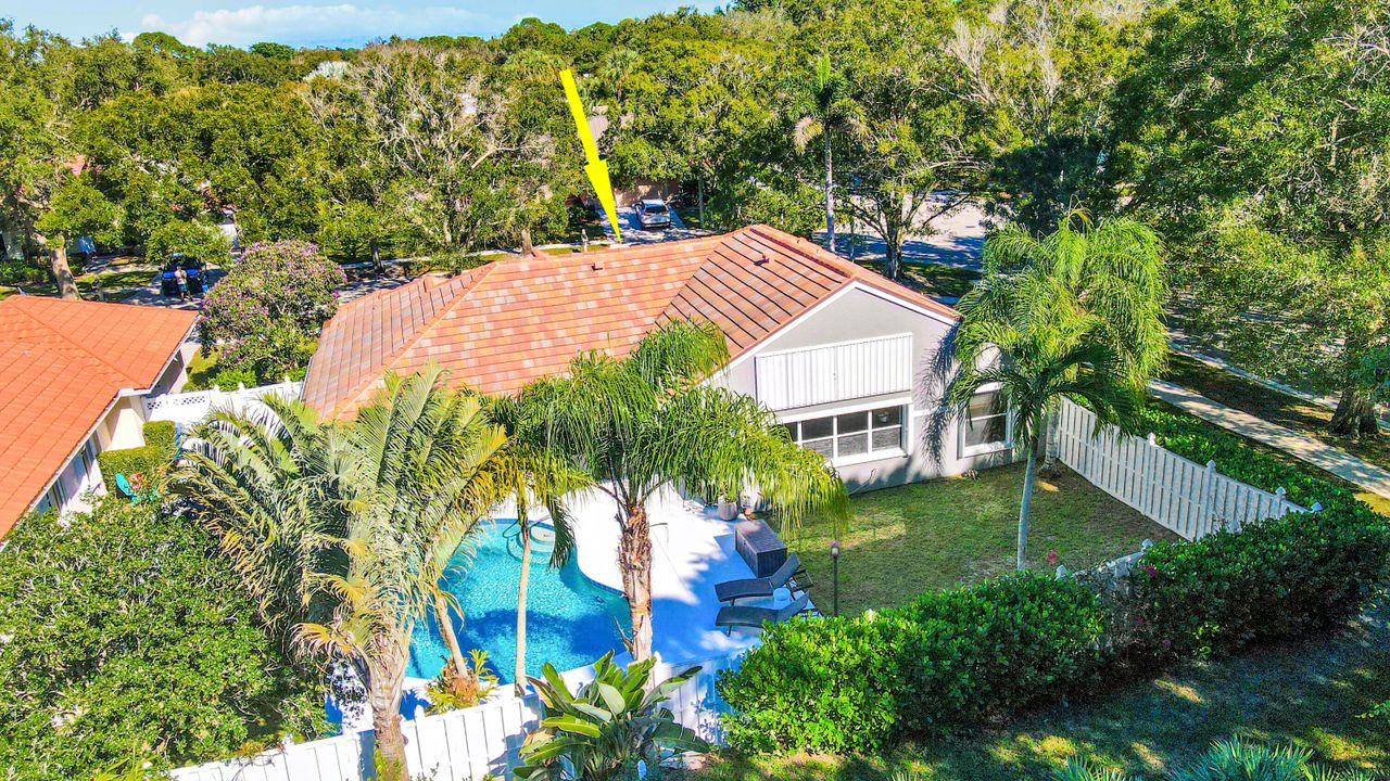 Active With Contract: $799,000 (3 beds, 2 baths, 1919 Square Feet)