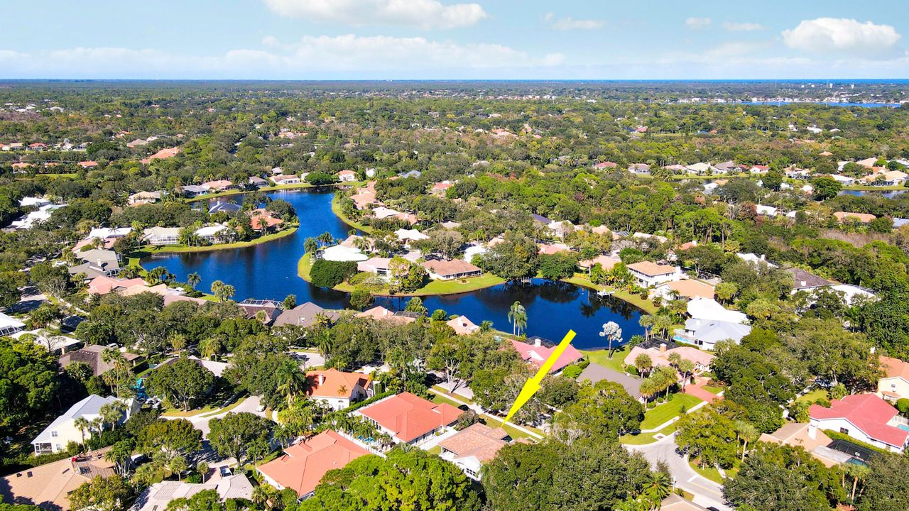 Active With Contract: $799,000 (3 beds, 2 baths, 1919 Square Feet)