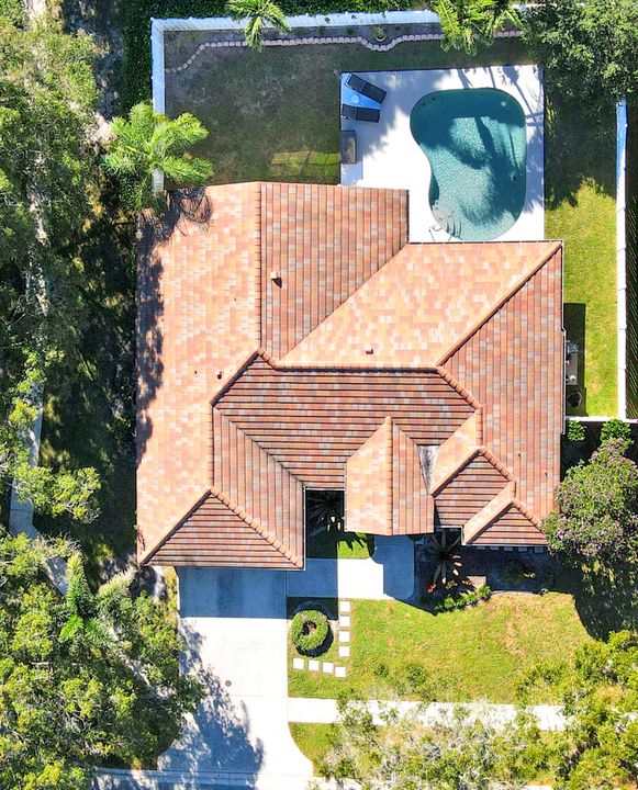 Active With Contract: $799,000 (3 beds, 2 baths, 1919 Square Feet)