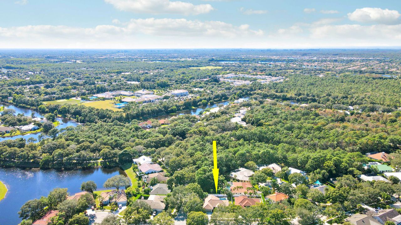 Active With Contract: $799,000 (3 beds, 2 baths, 1919 Square Feet)