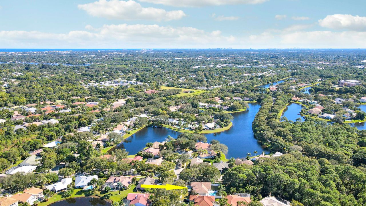 Active With Contract: $799,000 (3 beds, 2 baths, 1919 Square Feet)