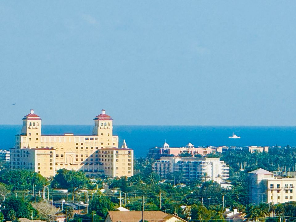 Activo con contrato: $949,000 (3 camas, 2 baños, 2600 Pies cuadrados)