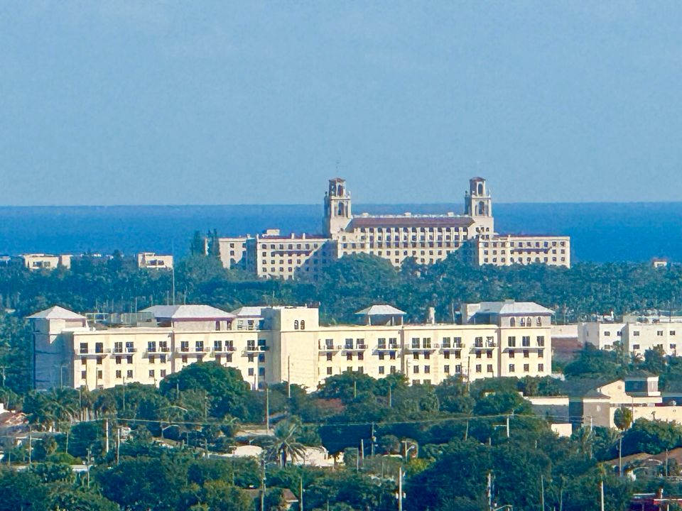 Activo con contrato: $949,000 (3 camas, 2 baños, 2600 Pies cuadrados)