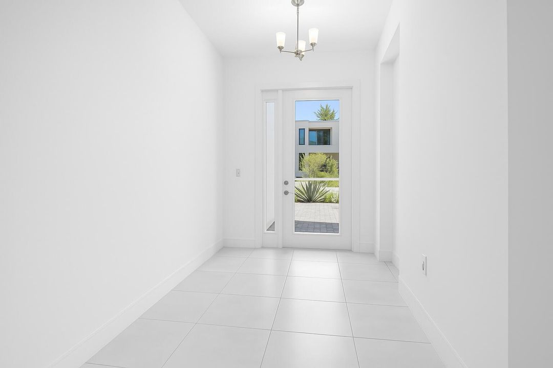 For Rent: $12,500 (5 beds, 7 baths, 4605 Square Feet)