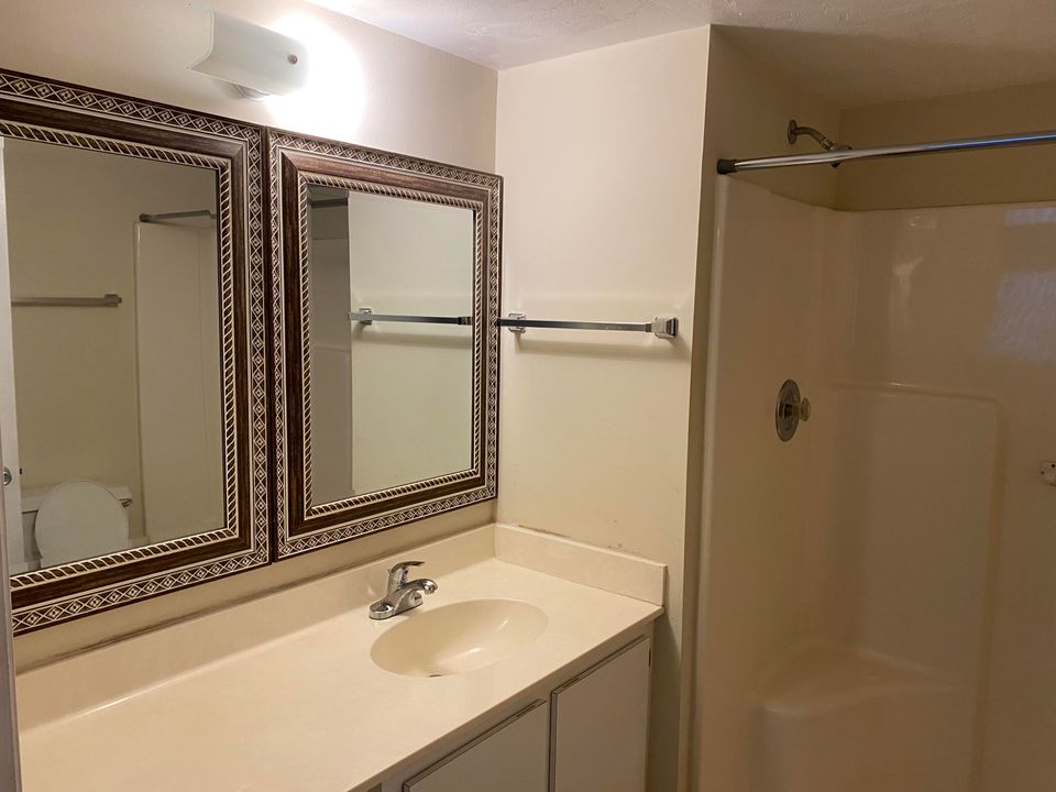 En Renta: $2,000 (2 camas, 2 baños, 1201 Pies cuadrados)