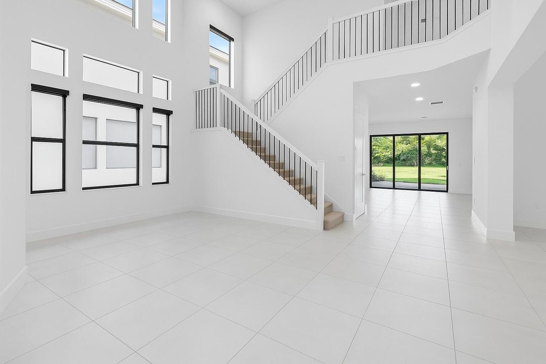 For Rent: $12,500 (5 beds, 7 baths, 4605 Square Feet)