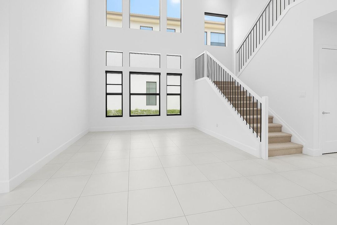 For Rent: $12,500 (5 beds, 7 baths, 4605 Square Feet)