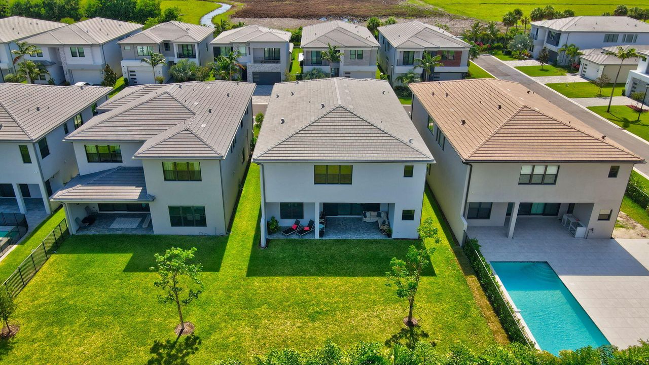 For Rent: $12,500 (5 beds, 7 baths, 4605 Square Feet)