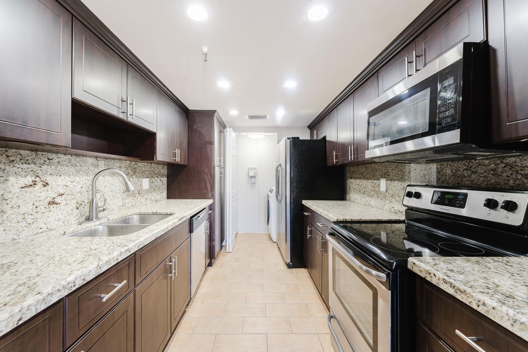 For Rent: $3,450 (2 beds, 2 baths, 1315 Square Feet)