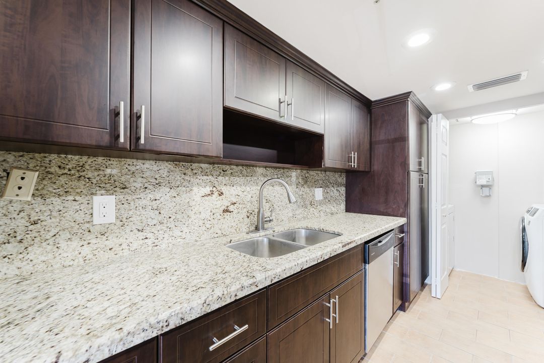 For Rent: $3,450 (2 beds, 2 baths, 1315 Square Feet)