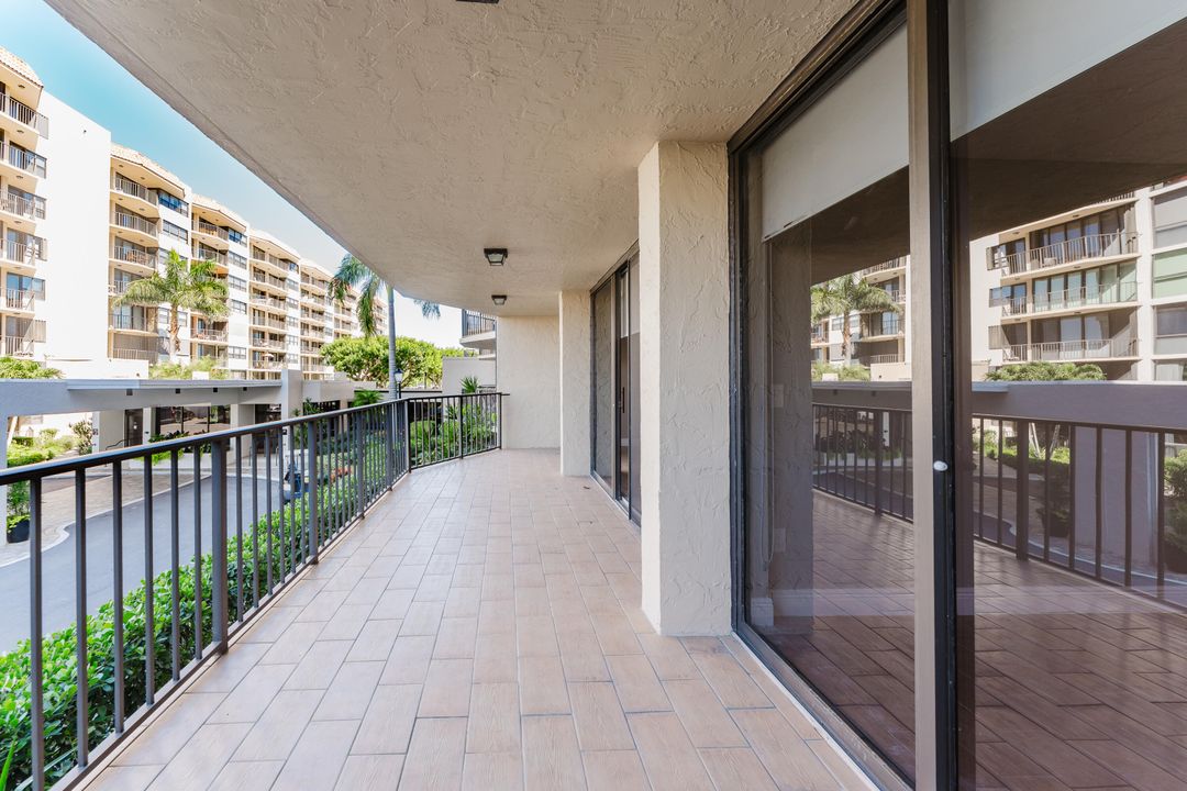 For Rent: $3,450 (2 beds, 2 baths, 1315 Square Feet)