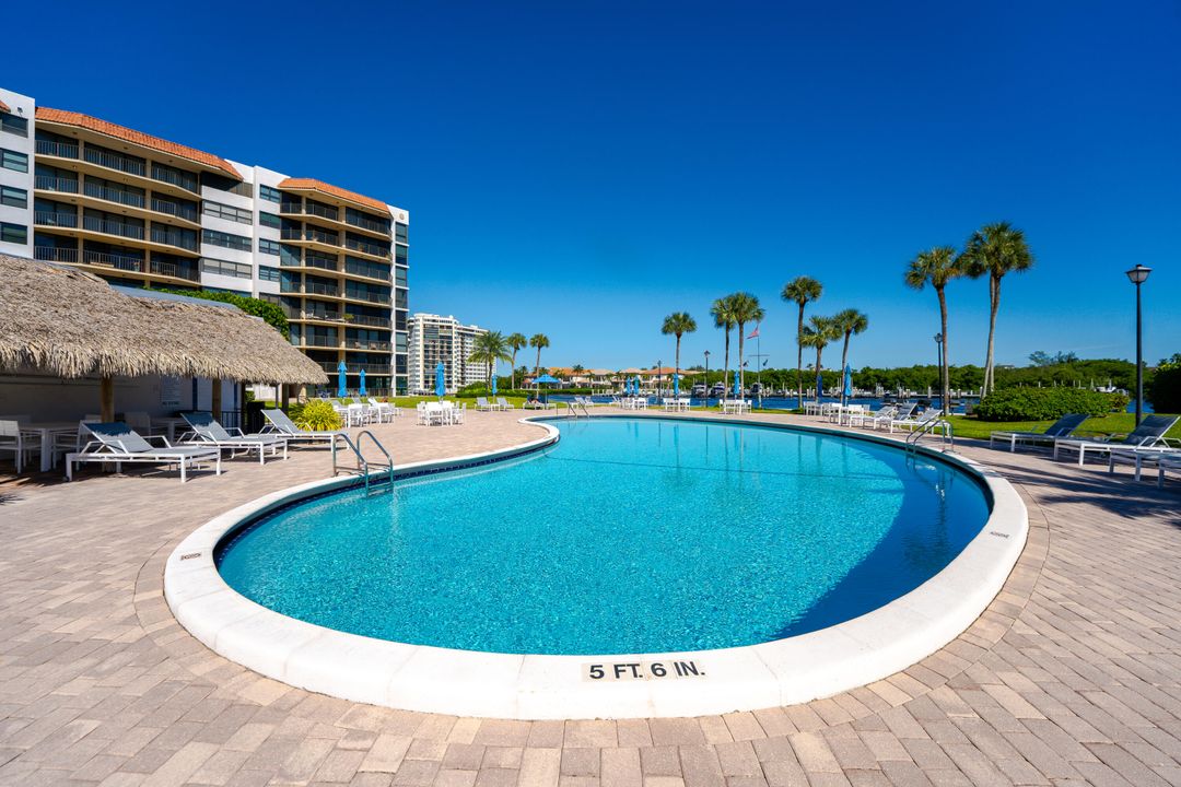 For Rent: $3,450 (2 beds, 2 baths, 1315 Square Feet)