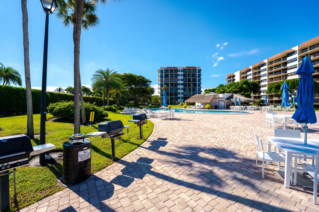 For Rent: $3,450 (2 beds, 2 baths, 1315 Square Feet)