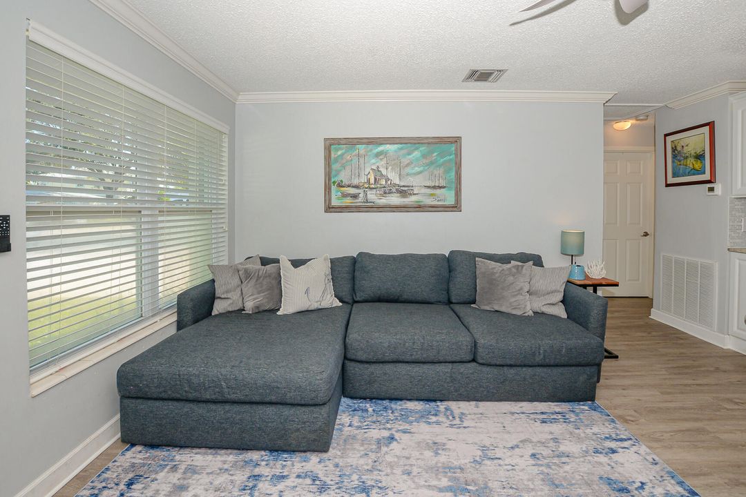 В аренду: $3,800 (2 спален, 1 ванн, 783 Квадратных фут)