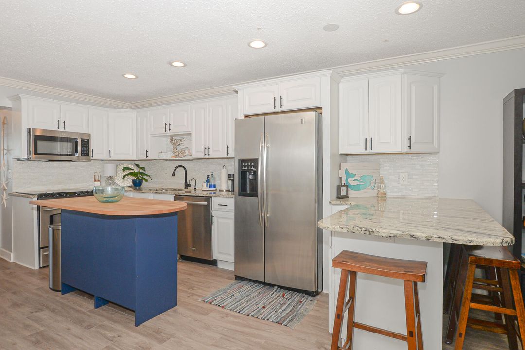 В аренду: $3,800 (2 спален, 1 ванн, 783 Квадратных фут)