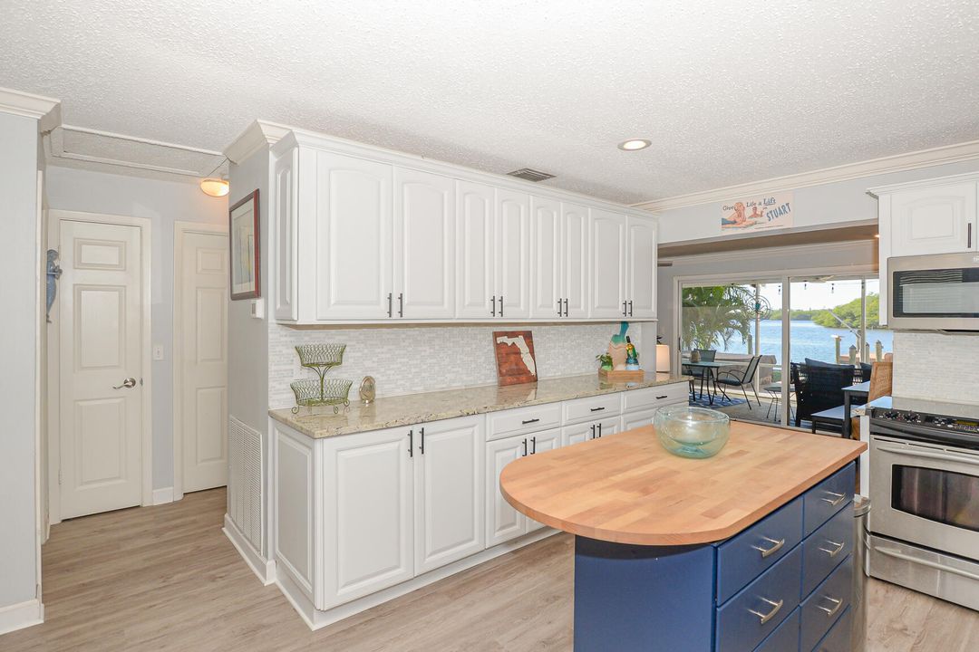 В аренду: $3,800 (2 спален, 1 ванн, 783 Квадратных фут)