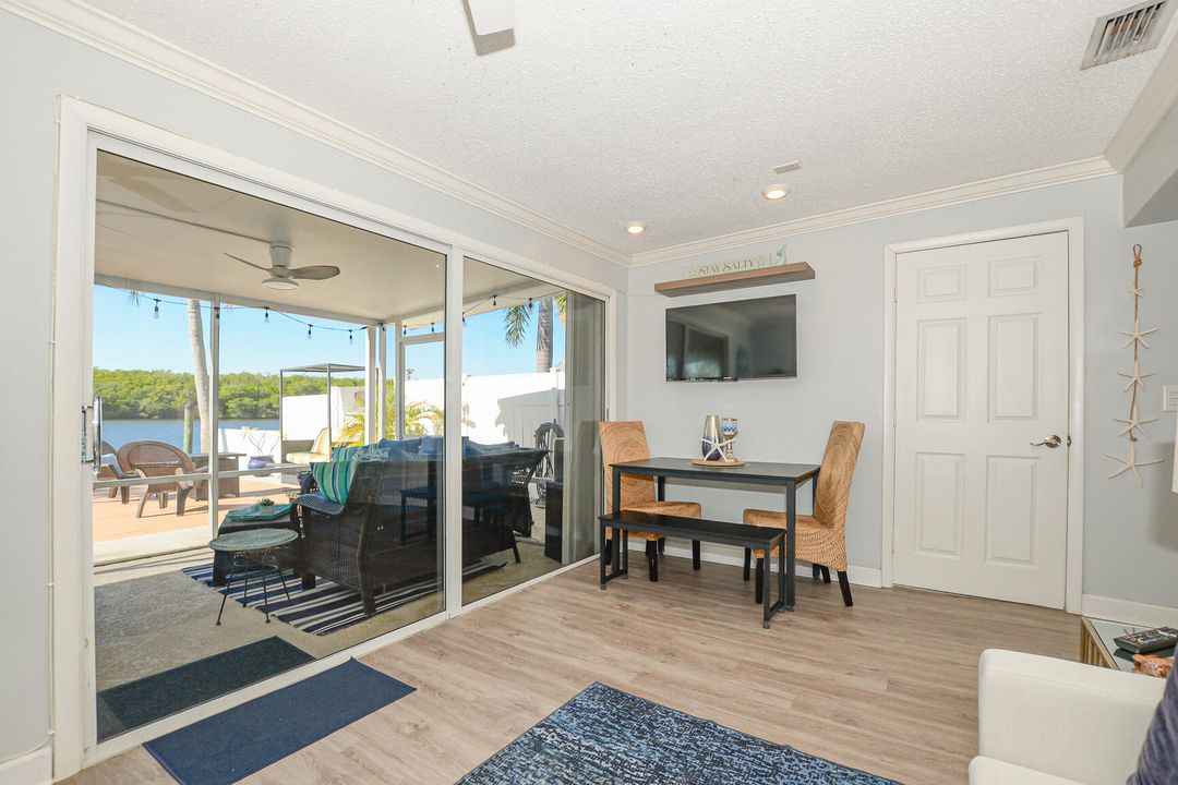 В аренду: $3,800 (2 спален, 1 ванн, 783 Квадратных фут)