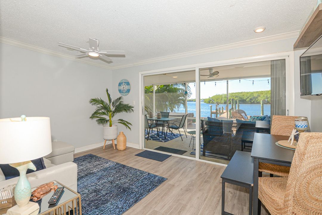 В аренду: $3,800 (2 спален, 1 ванн, 783 Квадратных фут)