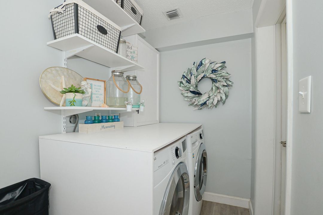 В аренду: $3,800 (2 спален, 1 ванн, 783 Квадратных фут)