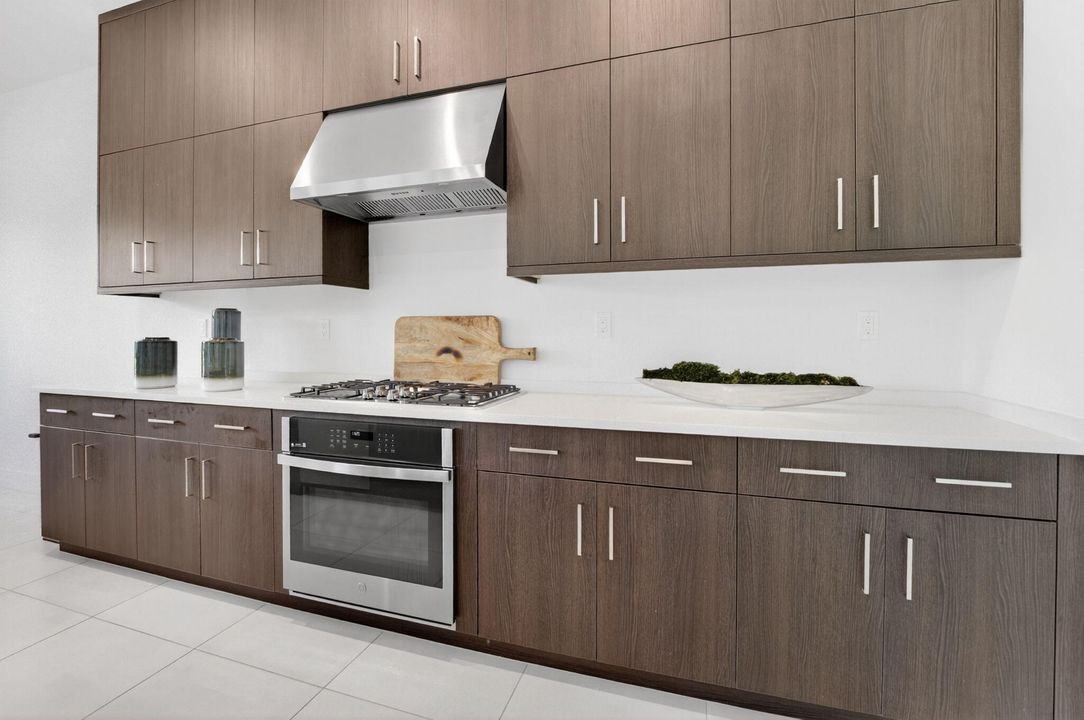 For Rent: $12,500 (5 beds, 7 baths, 4605 Square Feet)