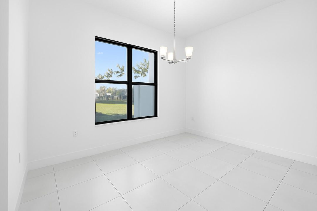 For Rent: $12,500 (5 beds, 7 baths, 4605 Square Feet)