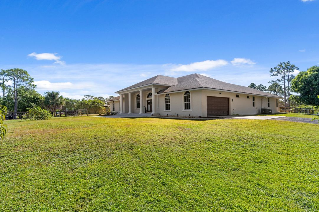 For Sale: $1,150,000 (5 beds, 3 baths, 2955 Square Feet)