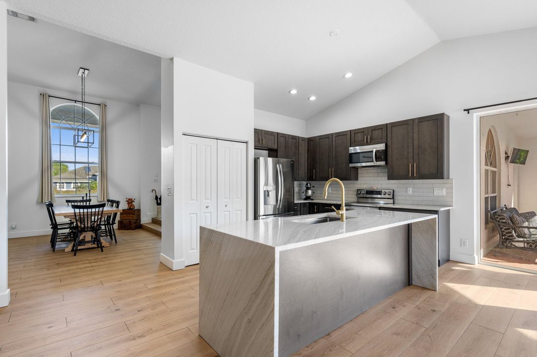 For Sale: $1,150,000 (5 beds, 3 baths, 2955 Square Feet)